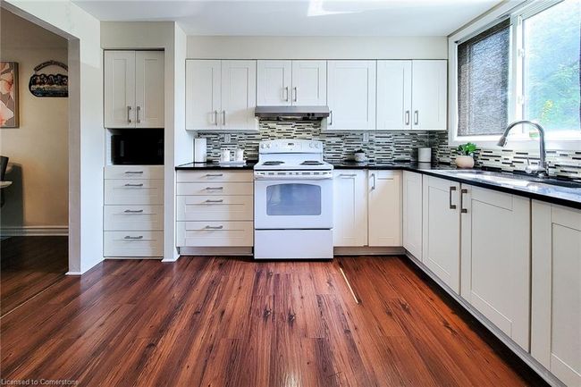 B59 - 25 Britten Close, Townhouse with 4 bedrooms, 2 bathrooms and 1 parking in Hamilton ON | Image 11