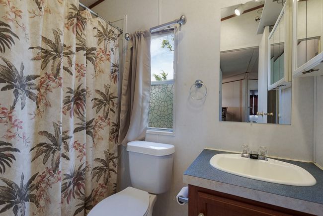 68 Rolling Oaks Dr, House other with 3 bedrooms, 2 bathrooms and 2 parking in Harper TX | Image 16