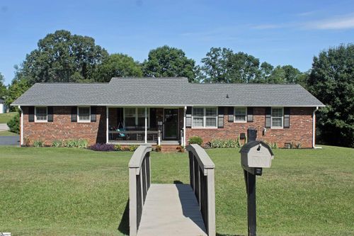 656 Mega Dr, Duncan, SC, 29334-9535 | Card Image