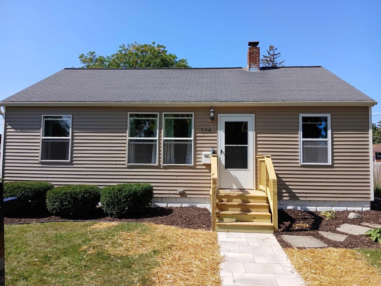 Sidney St, Kimberly, WI 54136