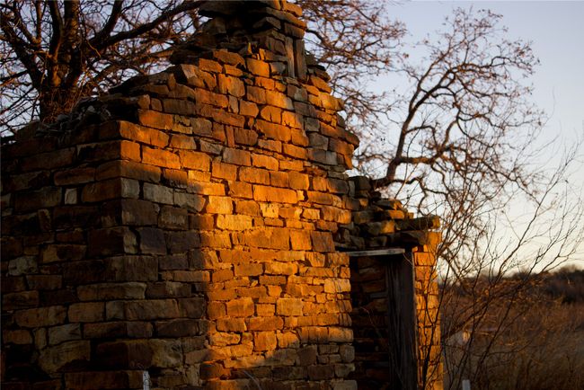 View of exterior details | Image 37