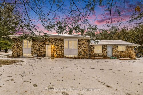 21111 Concession 8 Rd, Green Valley, ON, K0C1L0 | Card Image