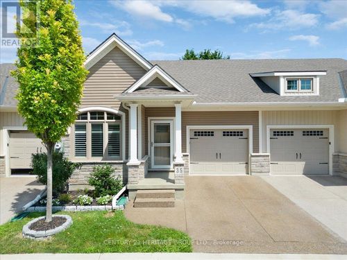35 Thomas Burns Common, St Catharines, ON, L2N0B1 | Card Image