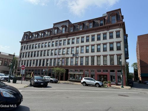 210-5 Broadway, Troy, NY, 12180-3226 | Card Image