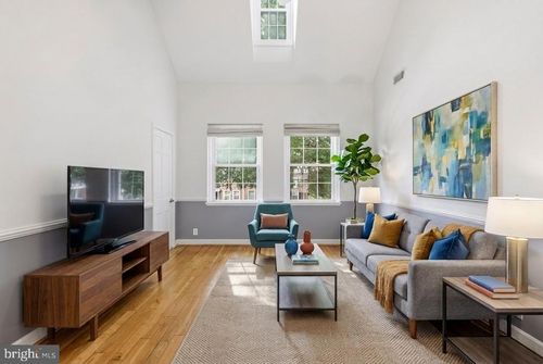 b1-4656 34th St S, ARLINGTON, VA, 22206-1740 | Card Image
