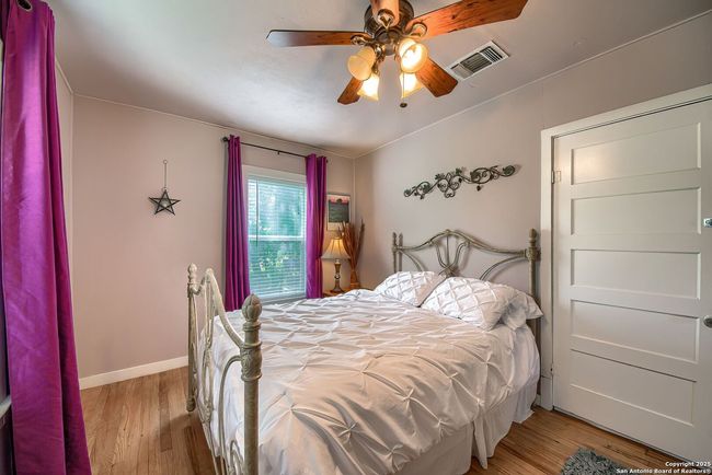 660 Ranch Road 1, House other with 3 bedrooms, 1 bathrooms and null parking in Stonewall TX | Image 17