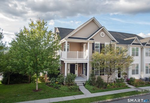 27-27 Warrington Round, Danbury, CT, 06810-5170 | Card Image