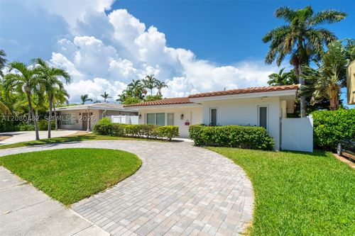 821-821 Harrison St, Hollywood, FL, 33019-1620 | Card Image