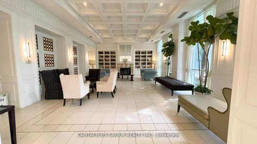 314-15 Greenview Ave, North York, ON, M2M4M7 | Card Image