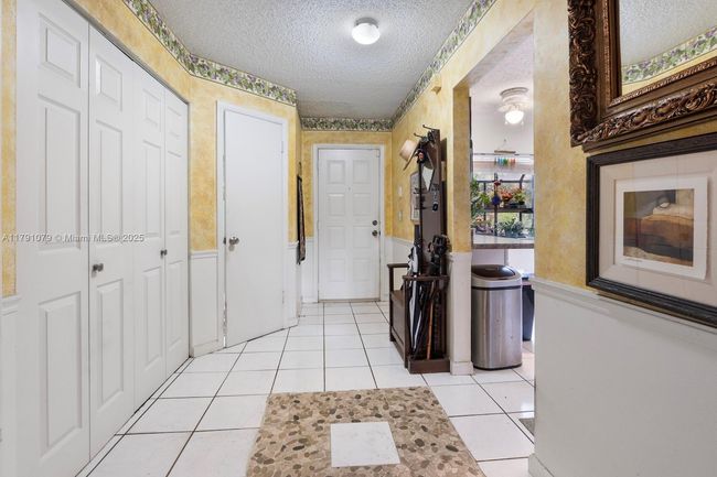 2834 - 3705 Carambola Cir N, Townhouse with 3 bedrooms, 3 bathrooms and null parking in Coconut Creek FL | Image 7