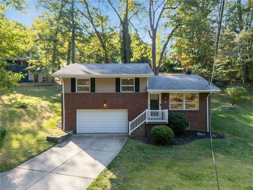 290 Wexford Bayne Rd, Wexford, PA, 15090-8747 | Card Image