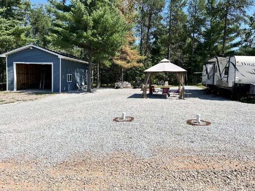 917 Blackhawk Ct, Hancock, WI, 54943-9548 | Card Image