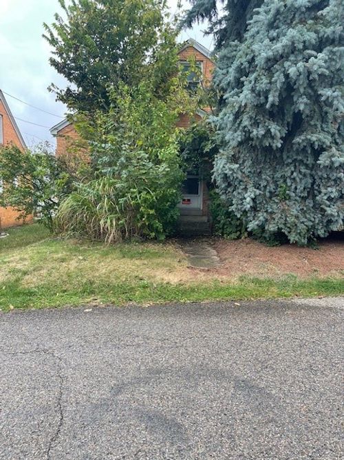 278 Center Way, Beaver, PA, 15009-2827 | Card Image