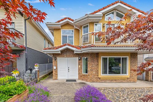 4137 Parker St, Burnaby, BC, V5C3C2 | Card Image