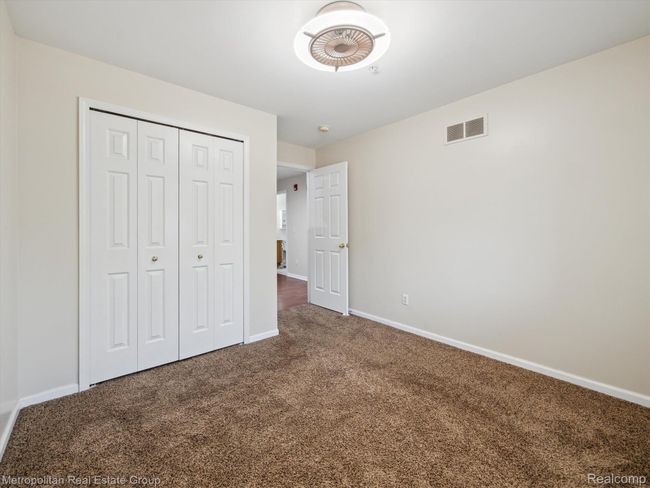16-1156-Faulkner-Troy-MI-48083-WindowStill-11.jpg | Image 14