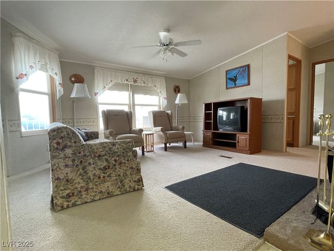 86 Cottontail Lane, House other with 3 bedrooms, 2 bathrooms and null parking in Sunnyside NV | Image 7
