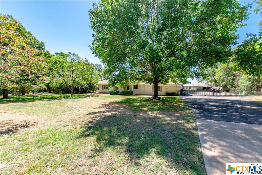 Lake Rd, Belton, TX 76513