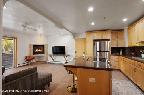 306-326 Midland Ave, Aspen, CO, 81611-2457 | Card Image