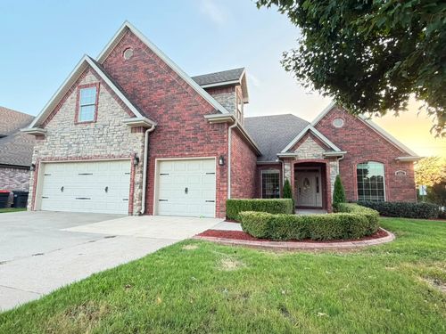 5785 Garnet Dr, Springdale, AR, 72764-9120 | Card Image