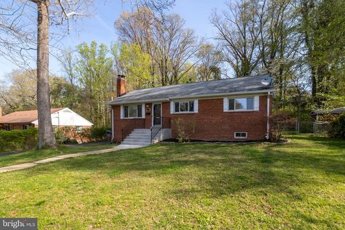 3713 Lockwood Ln, ANNANDALE, VA, 22003-1821 | Card Image