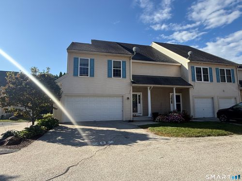 202-76 Perry St, Putnam, CT, 06260-2252 | Card Image