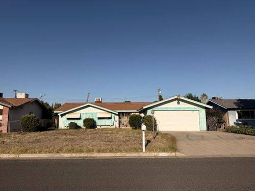 370 Lindale St, Porterville, CA, 93257-2915 | Card Image