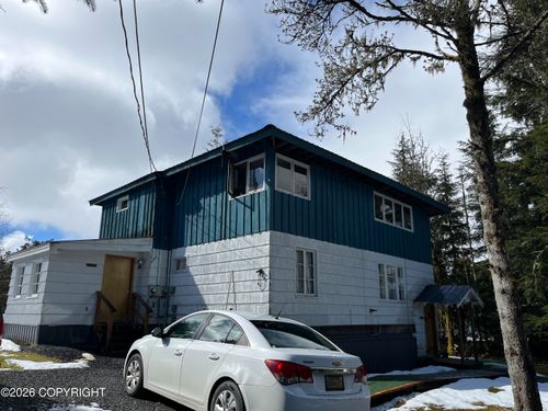 906 Gauffin Street, Petersburg, AK, 99833 | Card Image
