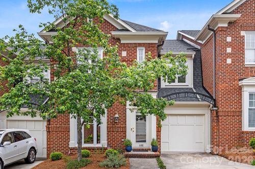 1192 Hampton Gardens Ln, Charlotte, NC, 28209-2013 | Card Image