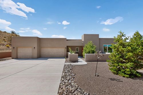17 Basketweaver Ct, Placitas, NM, 87043-9398 | Card Image