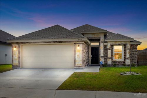 3929 Burr Dr, Edinburg, TX, 78542-7467 | Card Image
