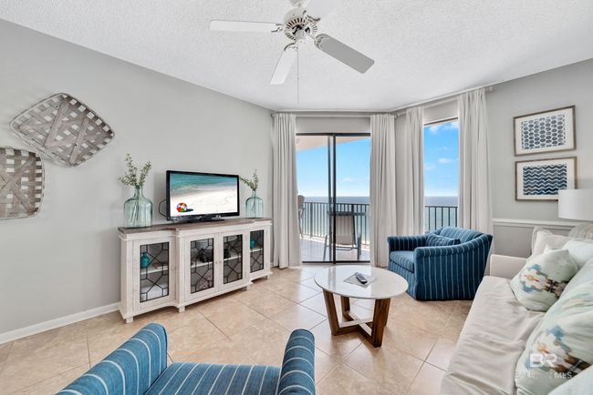 Living Room | Image 17