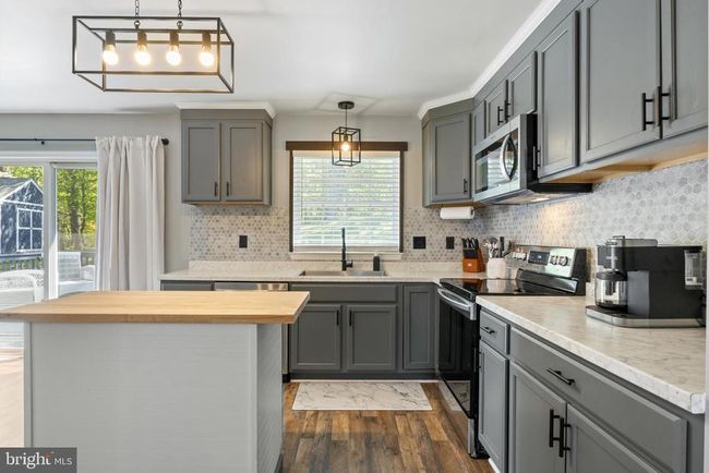 265 Lakeview Dr, House other with 4 bedrooms, 4 bathrooms and null parking in Spring Grove PA | Image 13