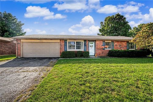 2259 Mississippi Dr, Xenia, OH, 45385-4639 | Card Image