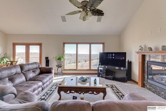 7881 Wisteria Way, House other with 5 bedrooms, 3 bathrooms and 3 parking in Fort Calhoun NE | Image 8