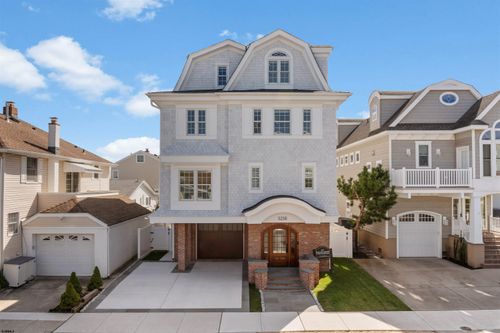 3216 Pacific Ave, Longport, NJ, 08403-1530 | Card Image