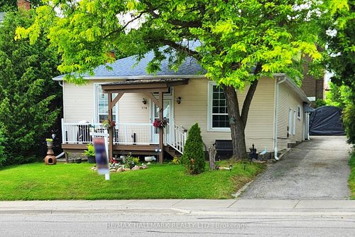 178 Barrie St, Bradford, ON, L3Z1R6 | Card Image