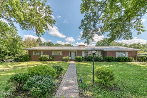 876 Falcon Dr, Abingdon, VA, 24210-3948 | Card Image