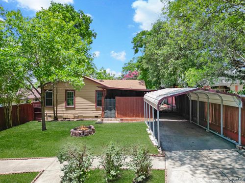 547 Queen Anne Ct, San Antonio, TX, 78209-6628 | Card Image