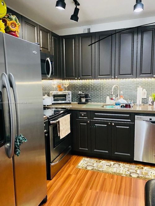 apt-213d-13255 Sw 7th Ct, Pembroke Pines, FL, 33027-1823 | Card Image