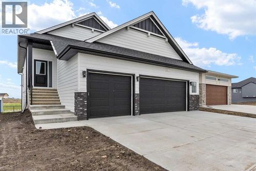 716 Mandalay Blvd, Carstairs, AB, T0M0N0 | Card Image