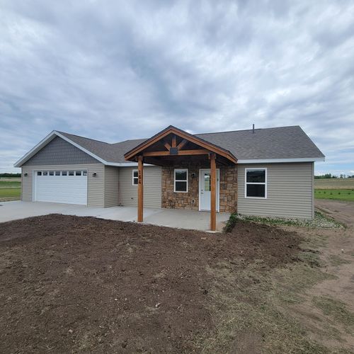 164 Cozy Oak Dr E, Ottertail, MN, 56571-2810 | Card Image