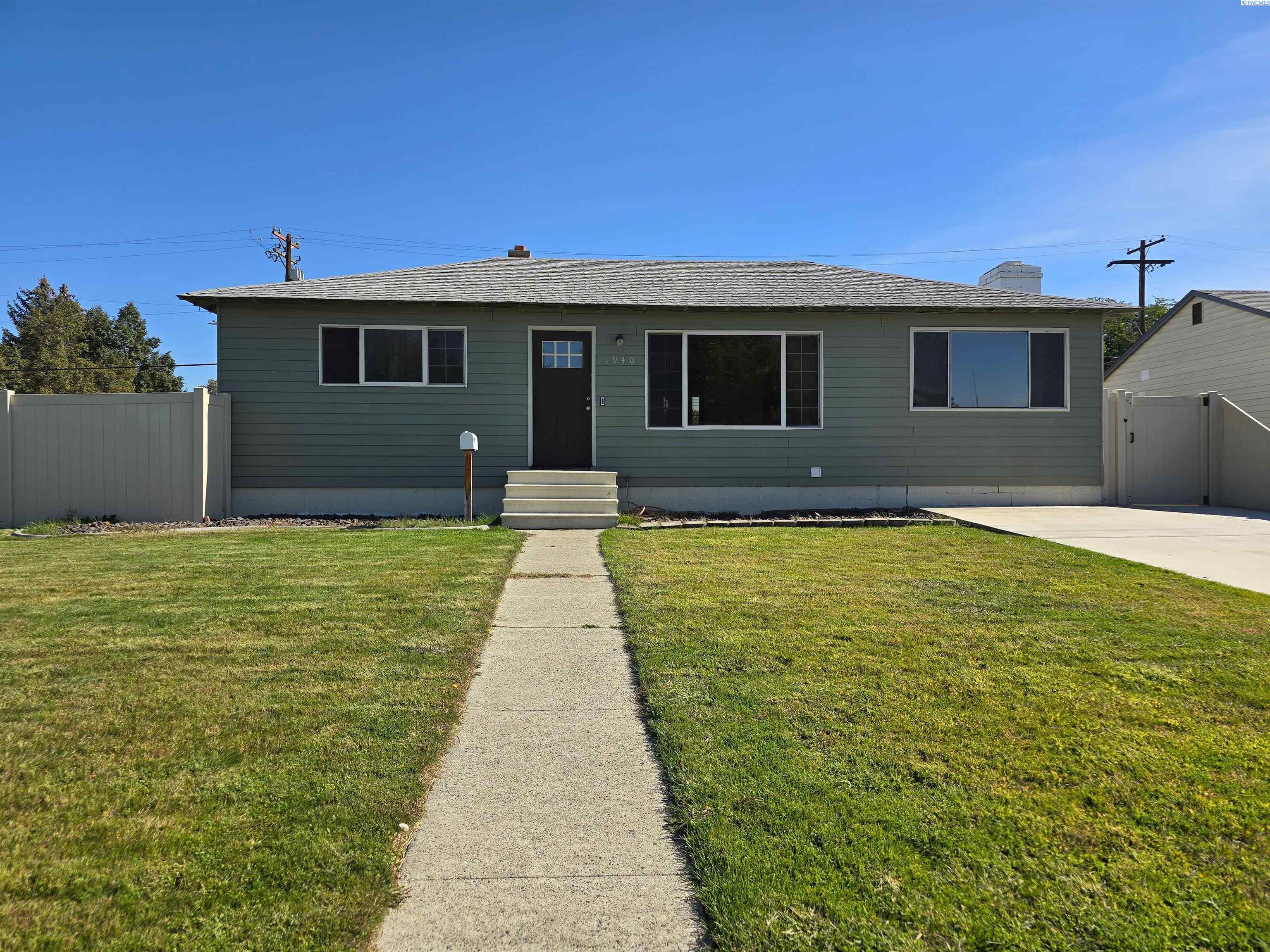 Pike Ave, Richland, WA 99354