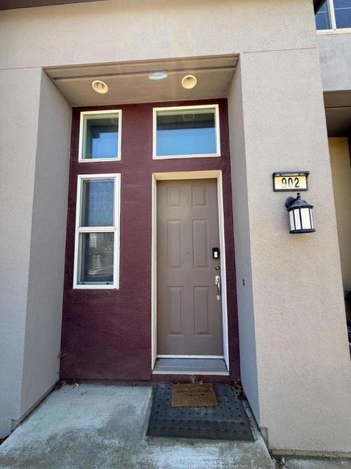 902 Lake St, San Pablo, CA, 94806-2288 | Card Image