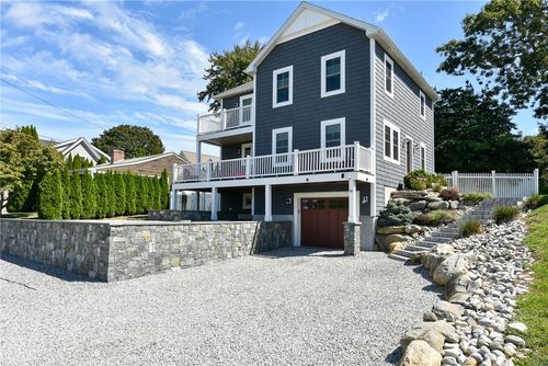 46 Bayberry Rd, Narragansett, RI, 02882-2209 | Card Image