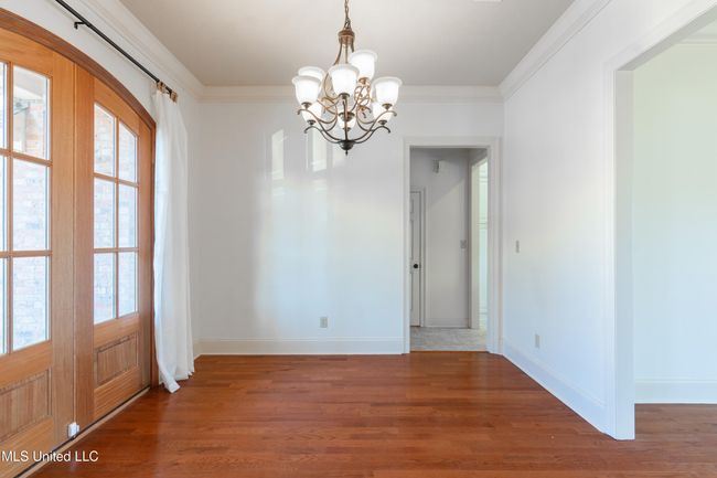 2-DiningRoom | Image 12