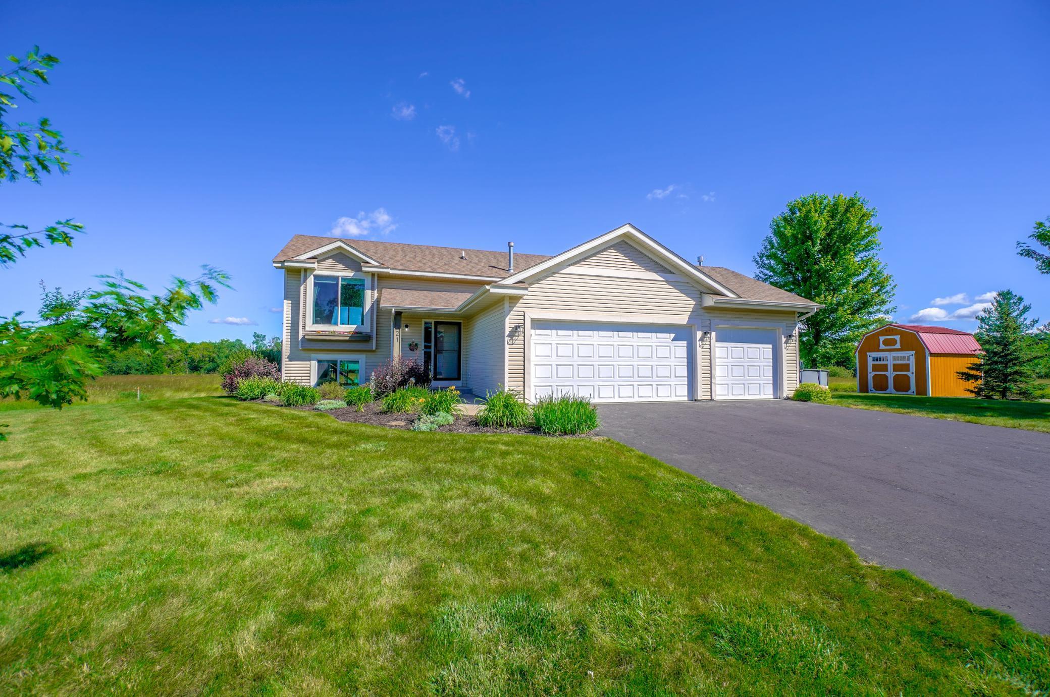 Norske St, Woodville, WI 54028