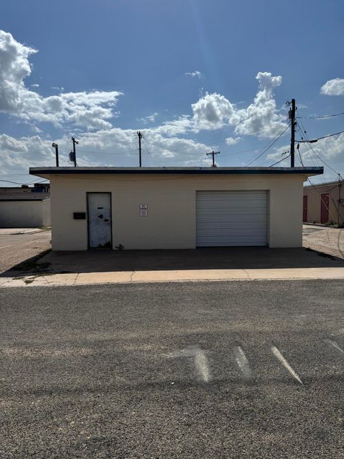 3102 Sherwood Way, San Angelo, TX, 76901 | Card Image