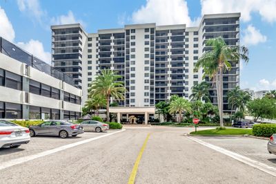 6-G - 3400 S Ocean Boulevard, Condo with 2 bedrooms, 2 bathrooms and null parking in Highland Beach FL | Image 1