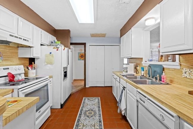 103 S Laurelwood Drive Drive S, House other with 3 bedrooms, 2 bathrooms and 3 parking in Austin TX | Image 10