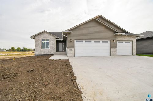 810 Melissa Ave Avenue, Harrisburg, SD, 57032 | Card Image